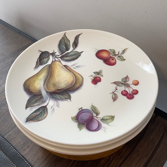 Four (4) Springfield Bone China fruited salad plates 7.5” - Picture 1 of 9